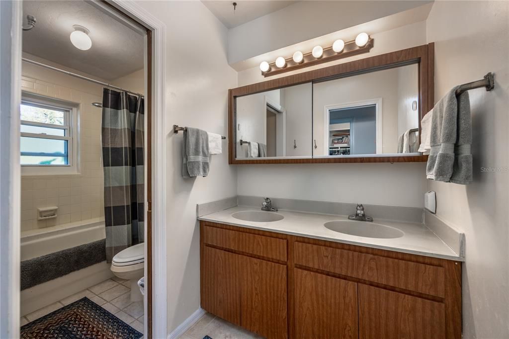 待售: $1,798,000 (3 贝兹, 3 浴室, 1897 平方英尺)