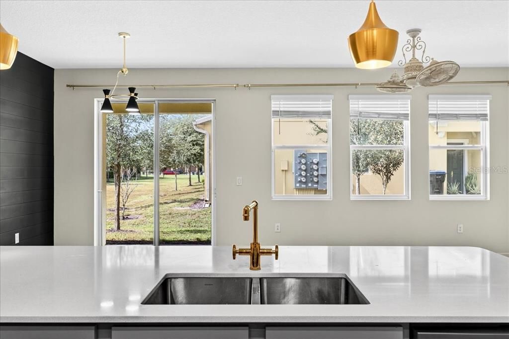 Active With Contract: $334,990 (3 beds, 2 baths, 1741 Square Feet)