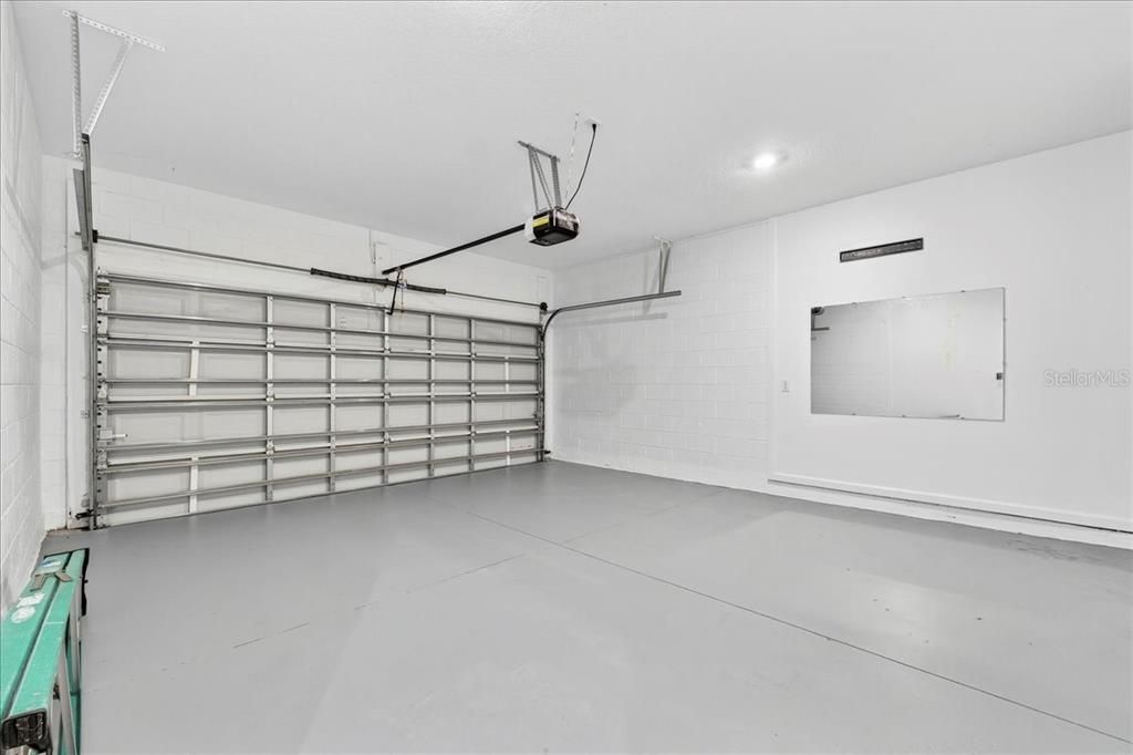 Active With Contract: $334,990 (3 beds, 2 baths, 1741 Square Feet)