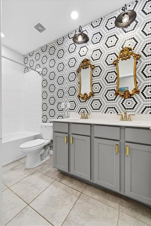 Active With Contract: $334,990 (3 beds, 2 baths, 1741 Square Feet)