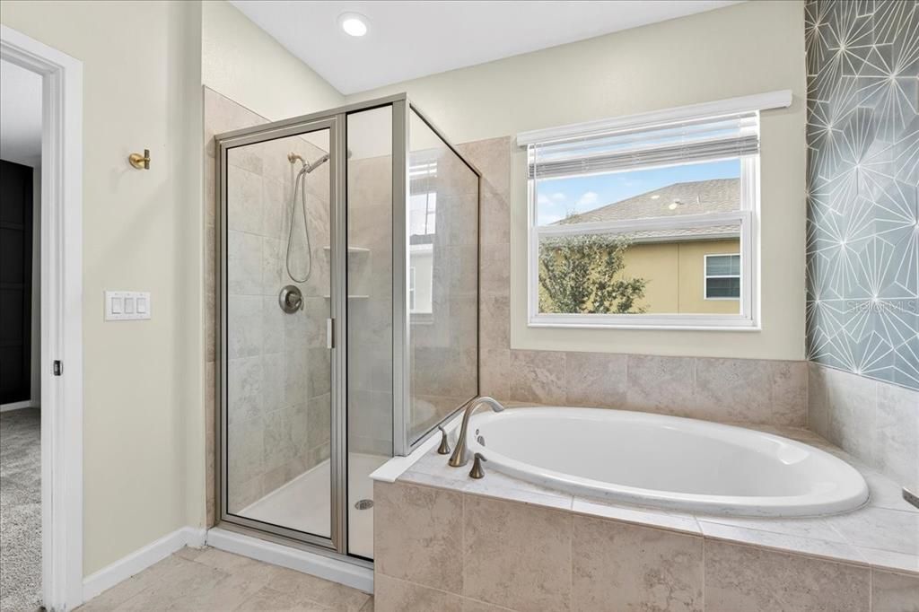 Active With Contract: $334,990 (3 beds, 2 baths, 1741 Square Feet)