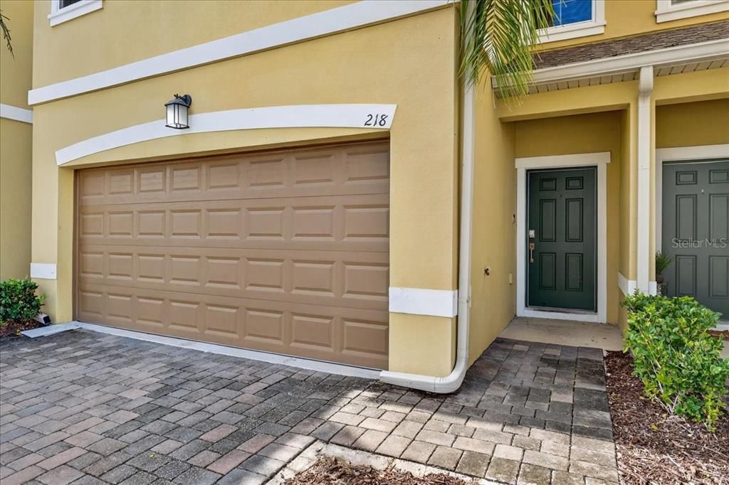 Active With Contract: $334,990 (3 beds, 2 baths, 1741 Square Feet)