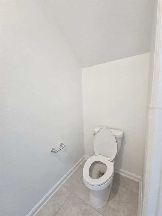 For Rent: $2,100 (4 beds, 2 baths, 1879 Square Feet)