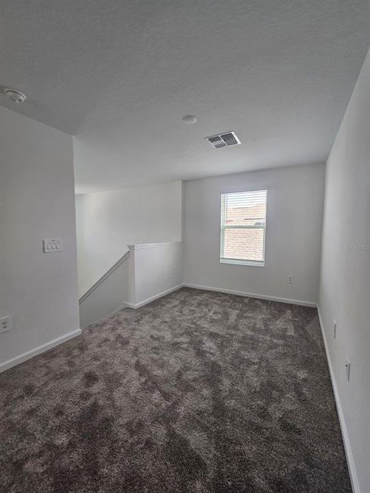 For Rent: $2,100 (4 beds, 2 baths, 1879 Square Feet)