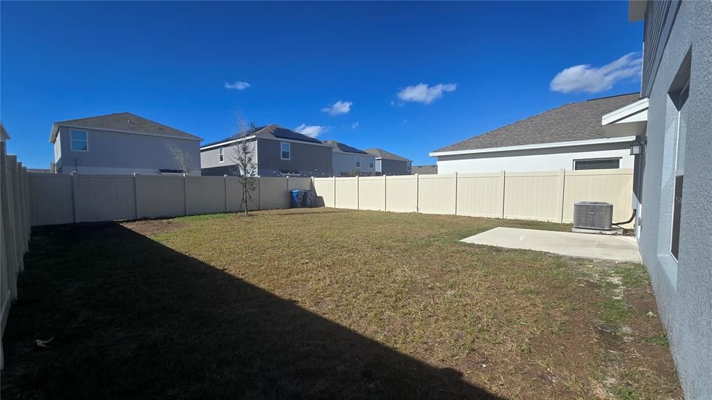 For Rent: $2,100 (4 beds, 2 baths, 1879 Square Feet)