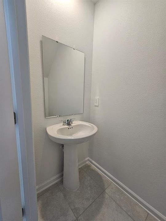 For Rent: $2,100 (4 beds, 2 baths, 1879 Square Feet)