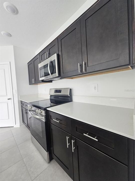 For Rent: $2,100 (4 beds, 2 baths, 1879 Square Feet)