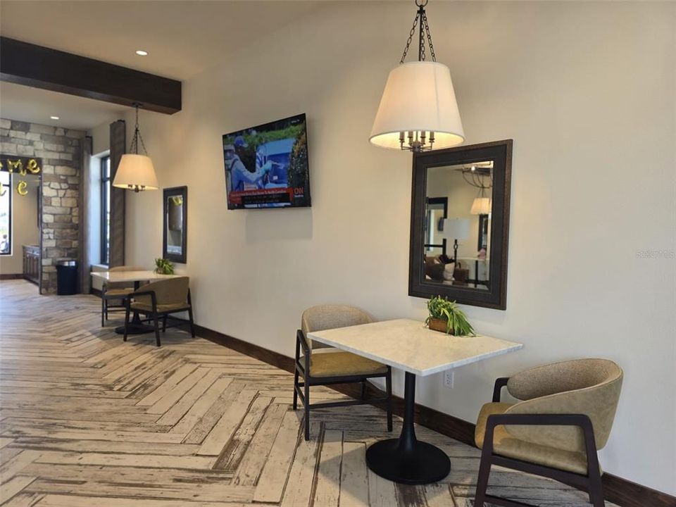 For Rent: $2,100 (4 beds, 2 baths, 1879 Square Feet)