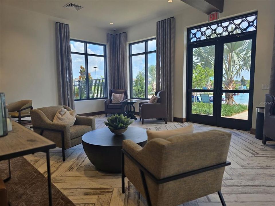 For Rent: $2,100 (4 beds, 2 baths, 1879 Square Feet)