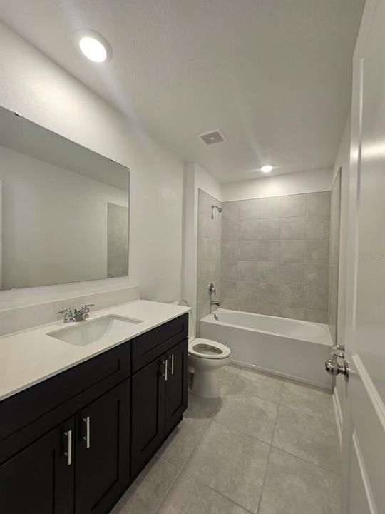 For Rent: $2,100 (4 beds, 2 baths, 1879 Square Feet)