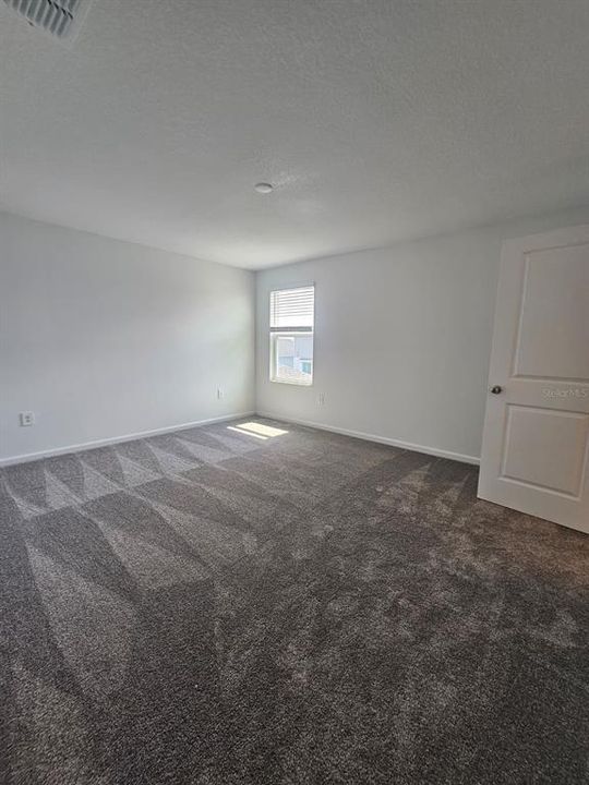 For Rent: $2,100 (4 beds, 2 baths, 1879 Square Feet)