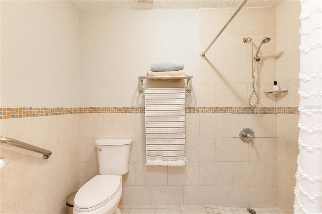 В аренду: $2,750 (4 спален, 2 ванн, 1552 Квадратных фут)