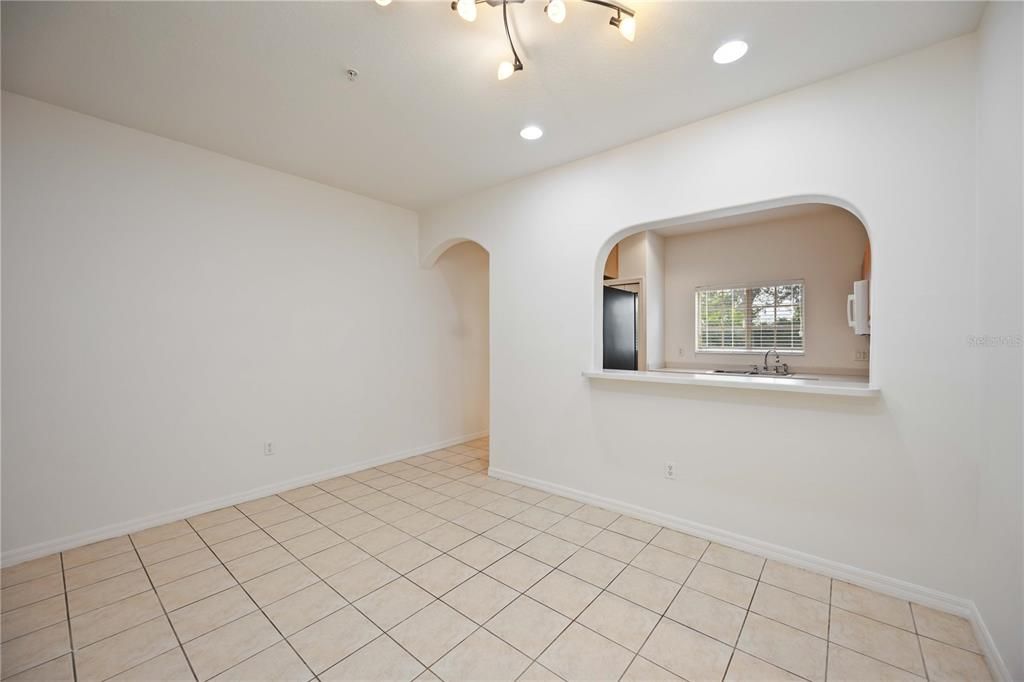 На продажу: $217,900 (2 спален, 2 ванн, 1539 Квадратных фут)