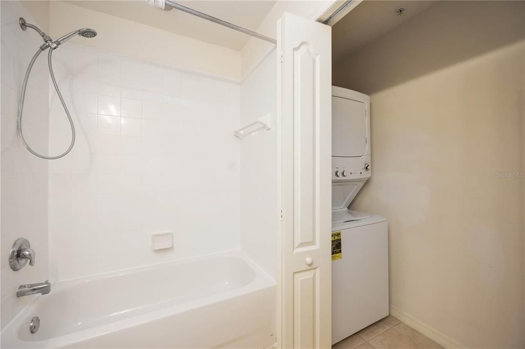 На продажу: $217,900 (2 спален, 2 ванн, 1539 Квадратных фут)