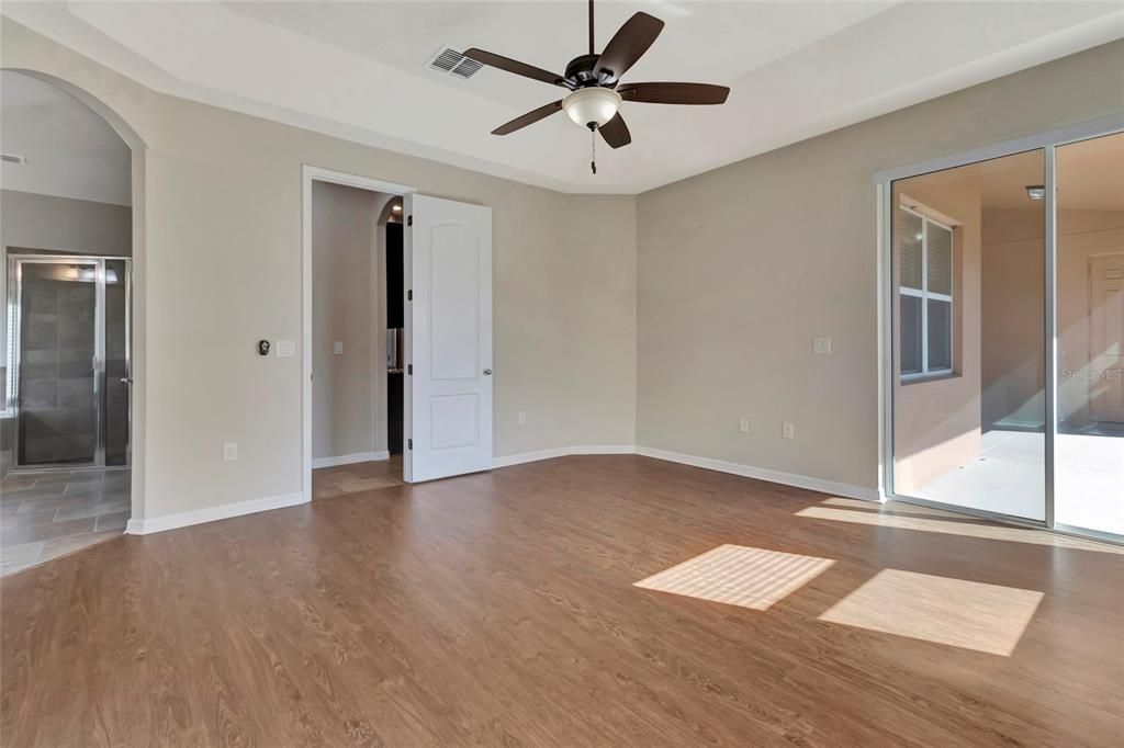 For Sale: $575,000 (4 beds, 3 baths, 2617 Square Feet)