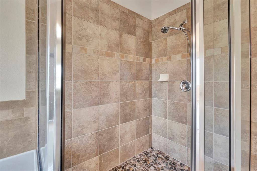 For Sale: $575,000 (4 beds, 3 baths, 2617 Square Feet)