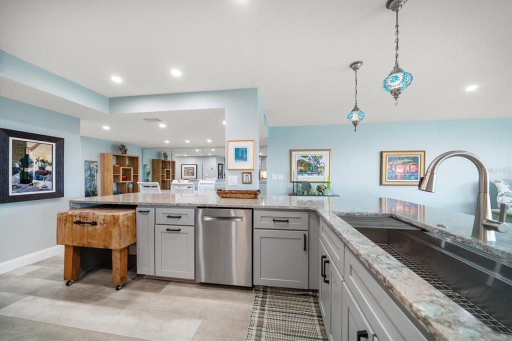 待售: $999,000 (3 贝兹, 3 浴室, 1772 平方英尺)