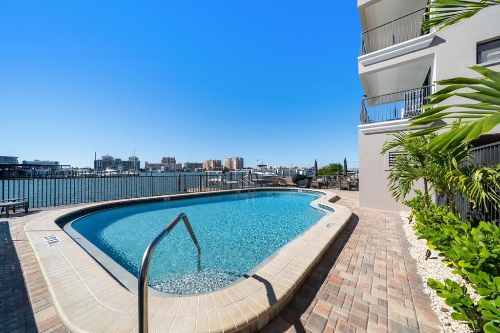 待售: $999,000 (3 贝兹, 3 浴室, 1772 平方英尺)