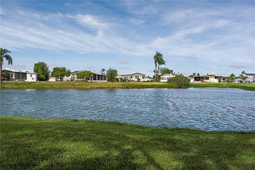 待售: $229,000 (2 贝兹, 2 浴室, 1300 平方英尺)