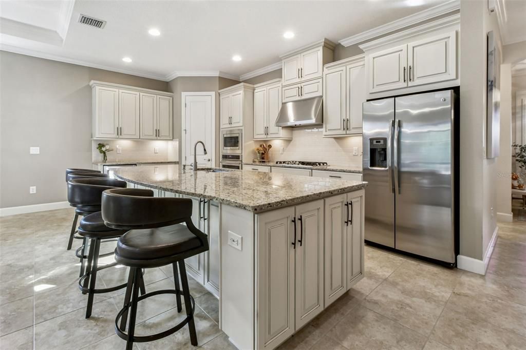 На продажу: $625,000 (3 спален, 2 ванн, 1874 Квадратных фут)