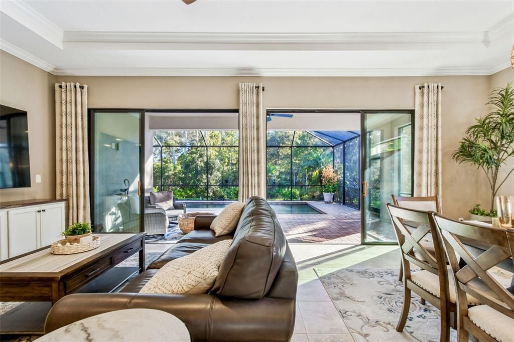 На продажу: $625,000 (3 спален, 2 ванн, 1874 Квадратных фут)