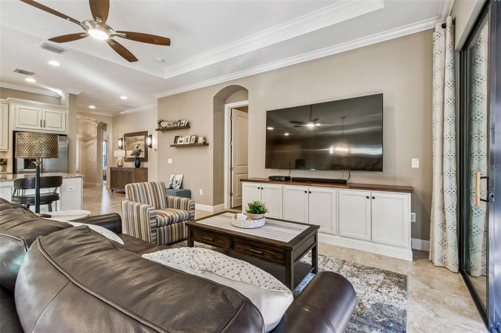 На продажу: $625,000 (3 спален, 2 ванн, 1874 Квадратных фут)