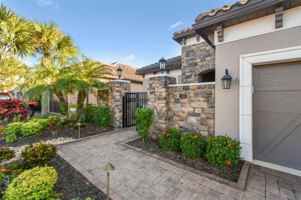 На продажу: $625,000 (3 спален, 2 ванн, 1874 Квадратных фут)