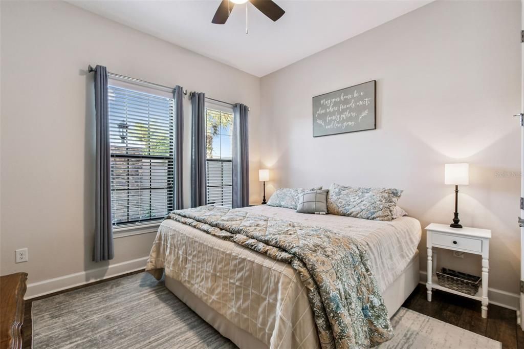 На продажу: $625,000 (3 спален, 2 ванн, 1874 Квадратных фут)