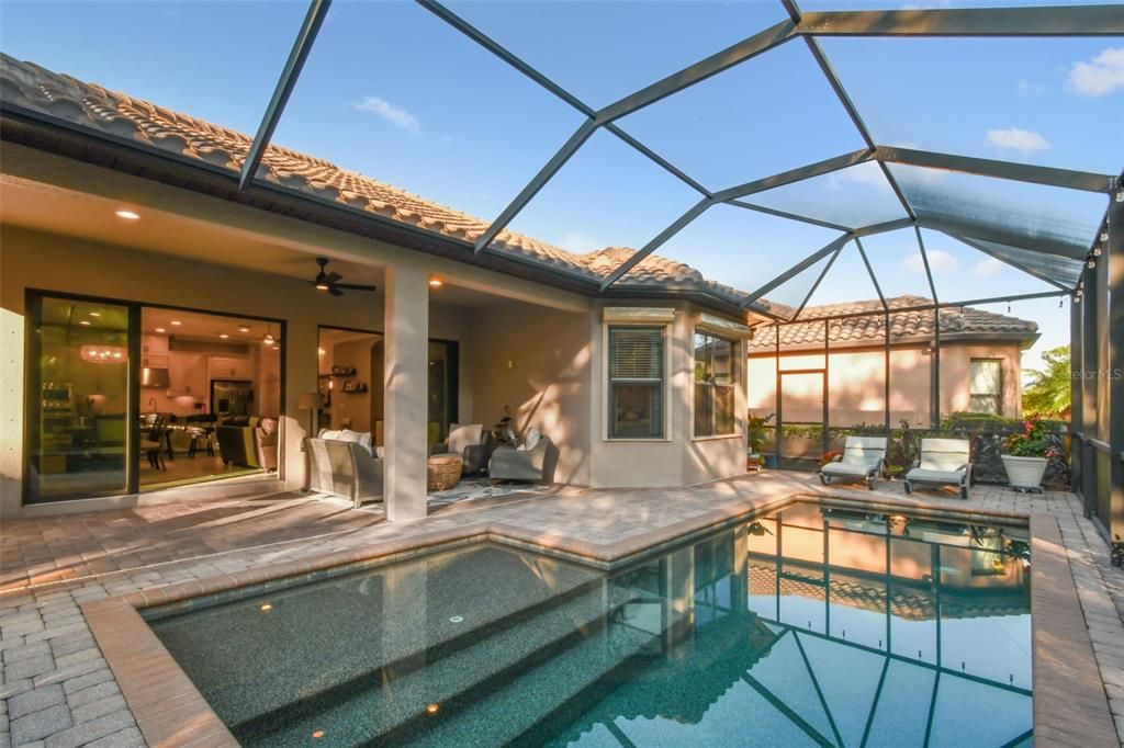 На продажу: $625,000 (3 спален, 2 ванн, 1874 Квадратных фут)