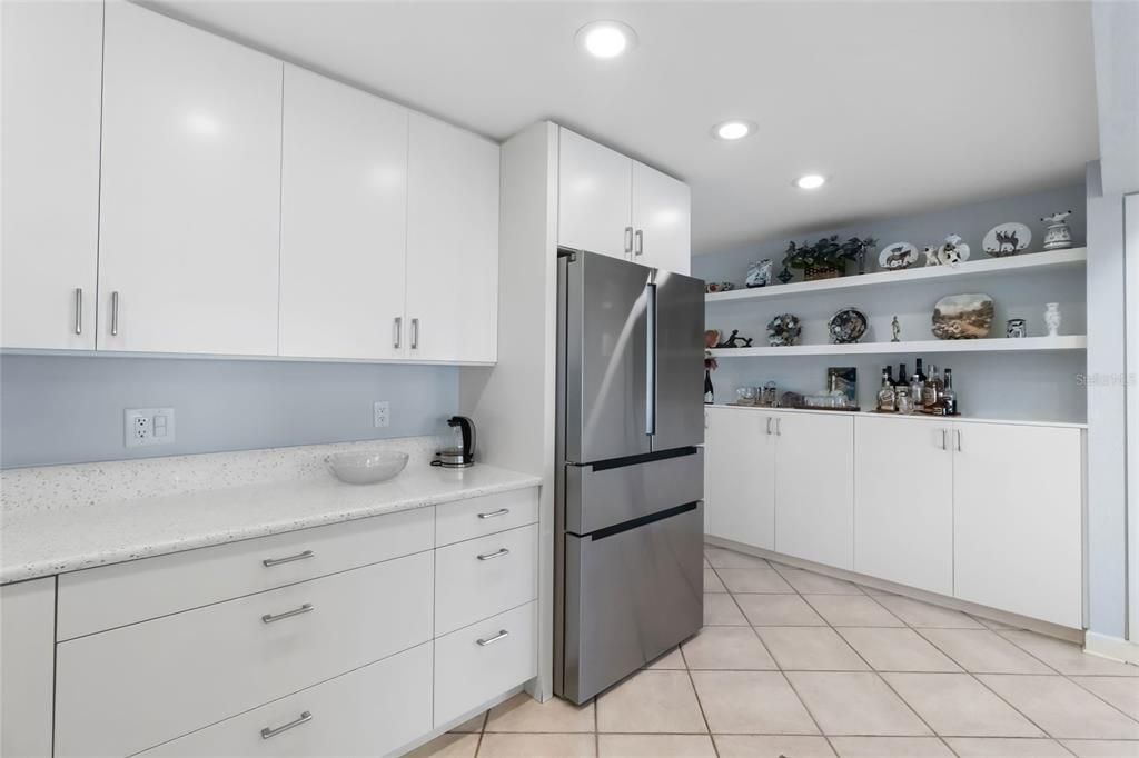 Active With Contract: $1,299,000 (2 beds, 3 baths, 1940 Square Feet)