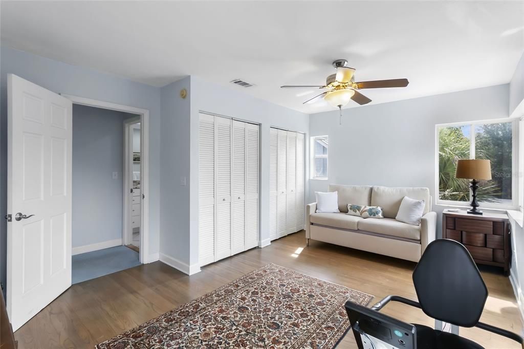 Active With Contract: $1,299,000 (2 beds, 3 baths, 1940 Square Feet)