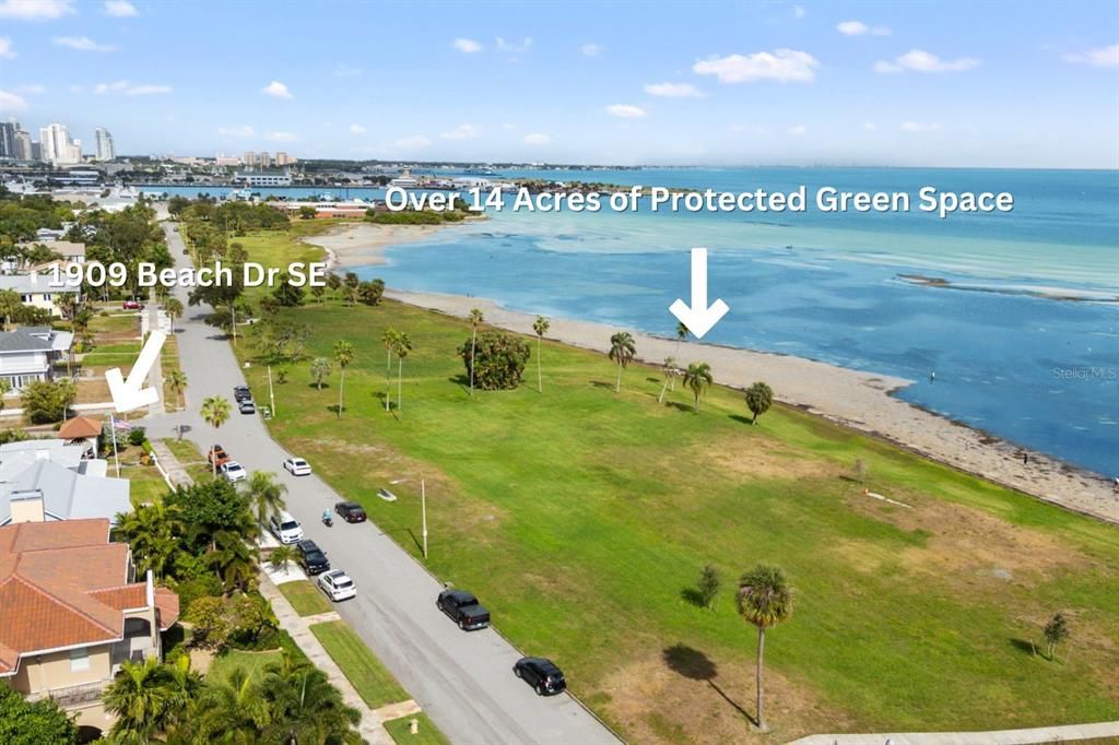 Active With Contract: $1,299,000 (2 beds, 3 baths, 1940 Square Feet)