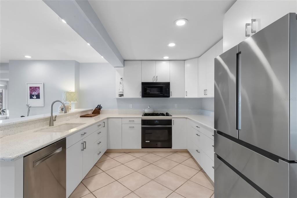 Active With Contract: $1,299,000 (2 beds, 3 baths, 1940 Square Feet)