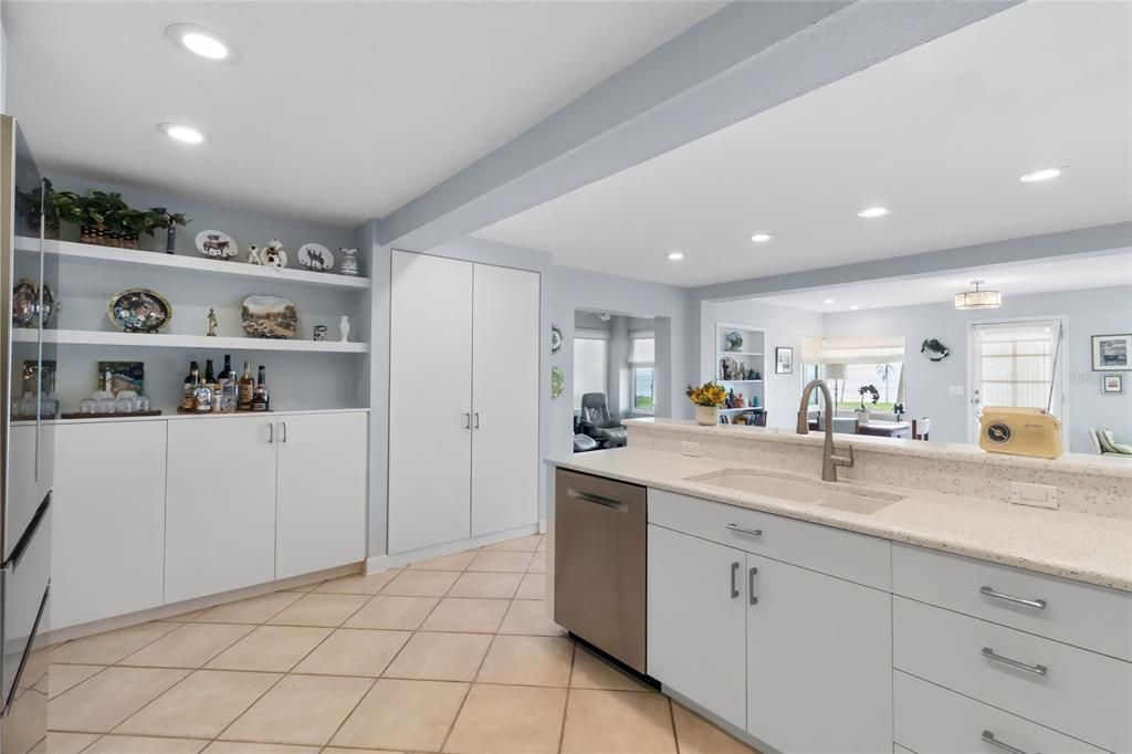 Active With Contract: $1,299,000 (2 beds, 3 baths, 1940 Square Feet)