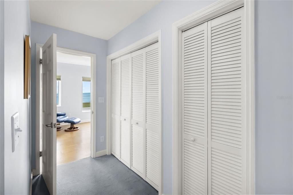 Active With Contract: $1,299,000 (2 beds, 3 baths, 1940 Square Feet)