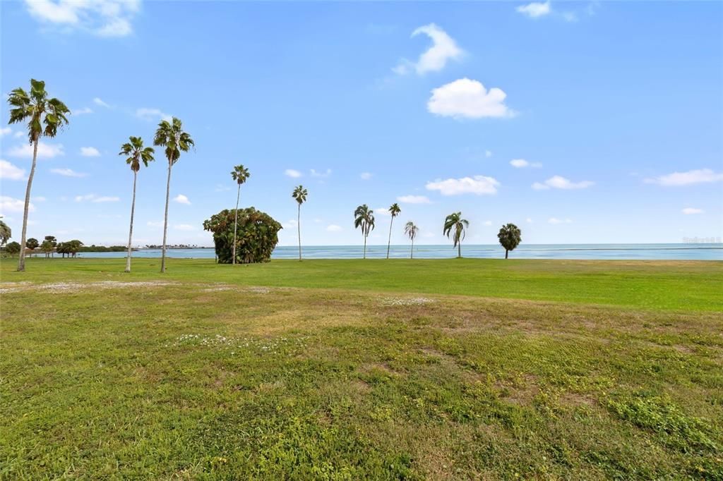 Active With Contract: $1,299,000 (2 beds, 3 baths, 1940 Square Feet)