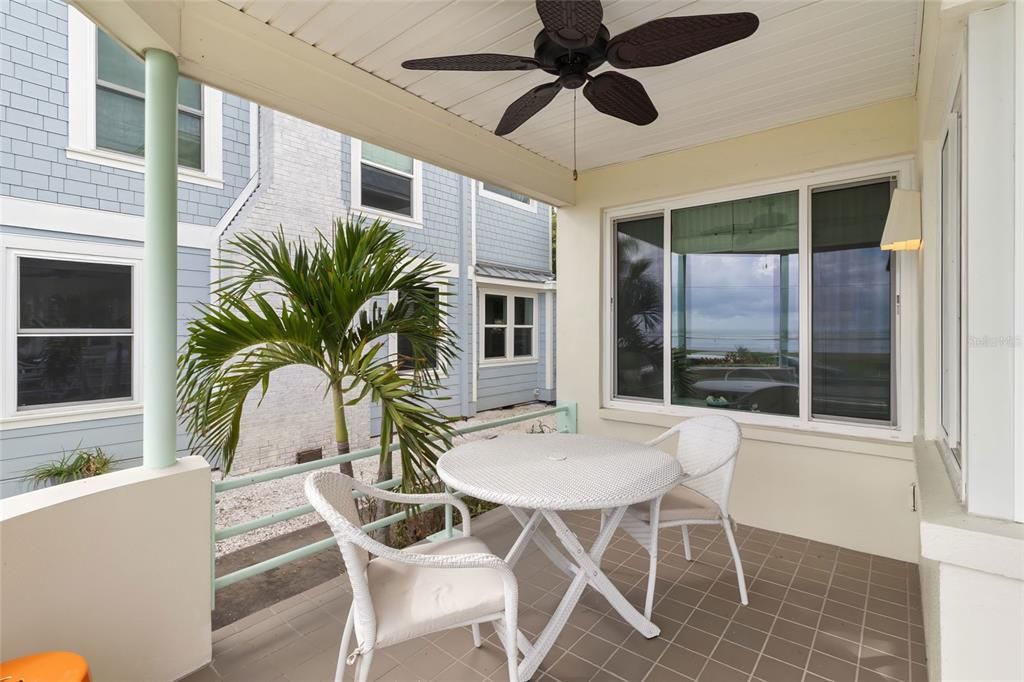 Active With Contract: $1,299,000 (2 beds, 3 baths, 1940 Square Feet)