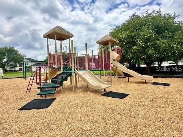 For Rent: $4,000 (5 beds, 3 baths, 3240 Square Feet)