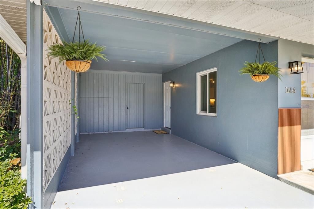 Active With Contract: $234,900 (2 beds, 1 baths, 1004 Square Feet)