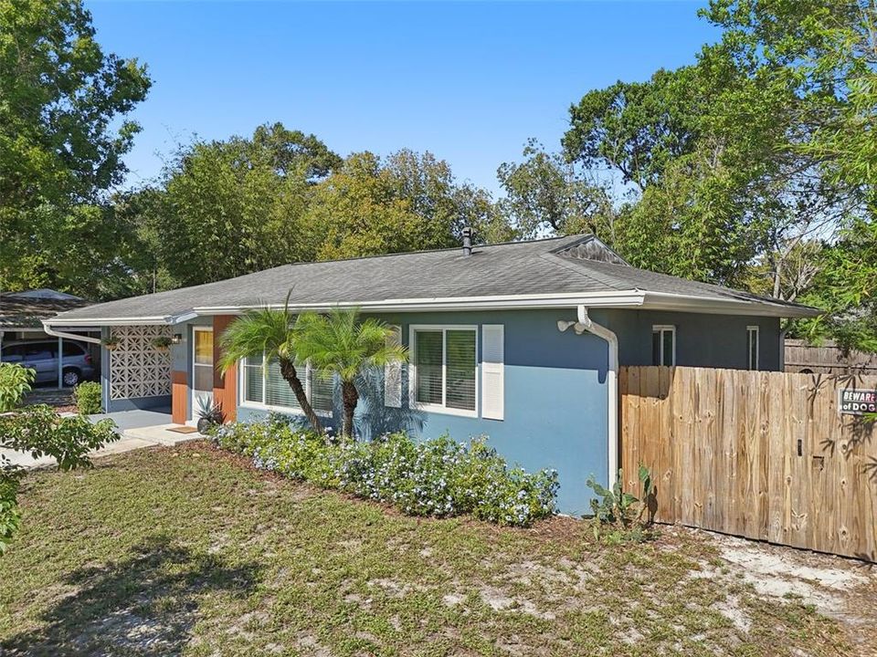 Active With Contract: $234,900 (2 beds, 1 baths, 1004 Square Feet)