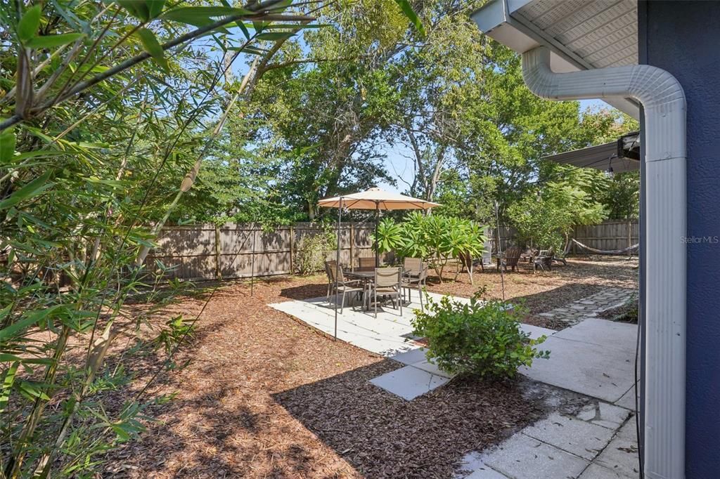 Active With Contract: $234,900 (2 beds, 1 baths, 1004 Square Feet)