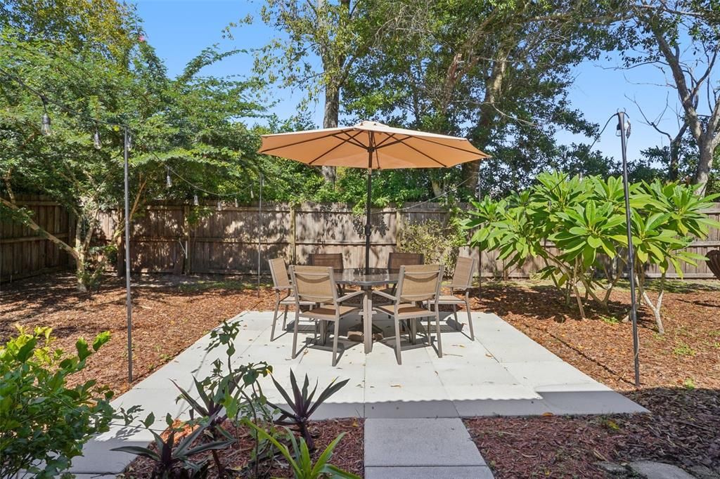 Active With Contract: $234,900 (2 beds, 1 baths, 1004 Square Feet)