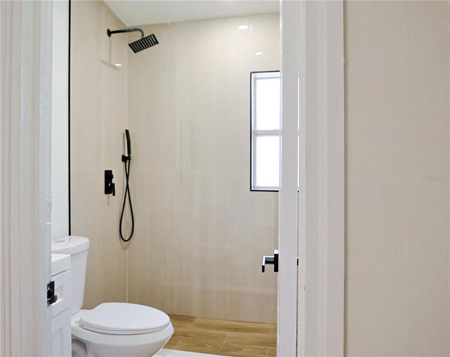 Active With Contract: $259,995 (3 beds, 1 baths, 1024 Square Feet)