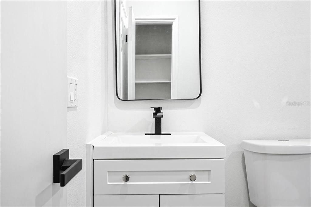 Active With Contract: $259,995 (3 beds, 1 baths, 1024 Square Feet)