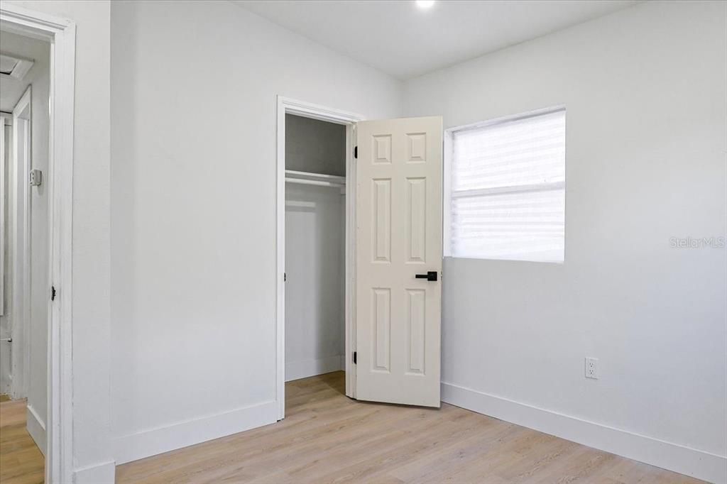 Active With Contract: $259,995 (3 beds, 1 baths, 1024 Square Feet)