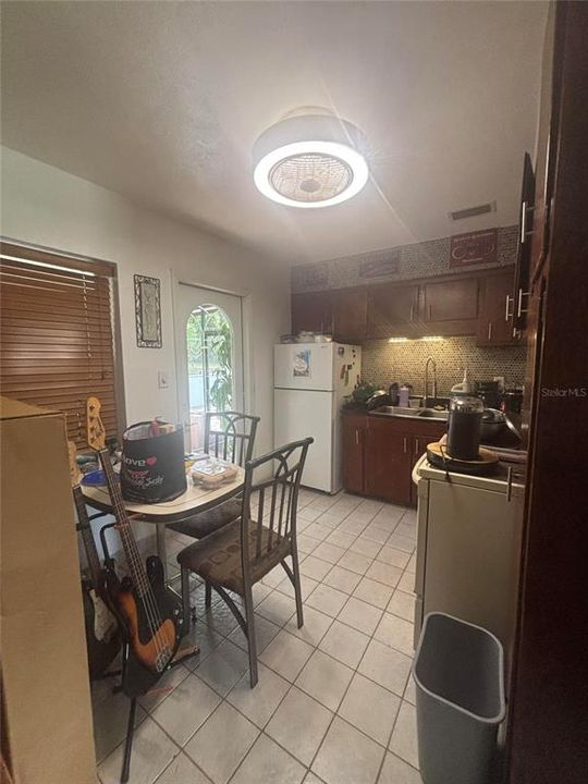 En Venta: $248,700 (3 camas, 1 baños, 1025 Pies cuadrados)