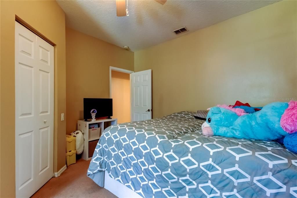 For Sale: $324,900 (2 beds, 2 baths, 1434 Square Feet)