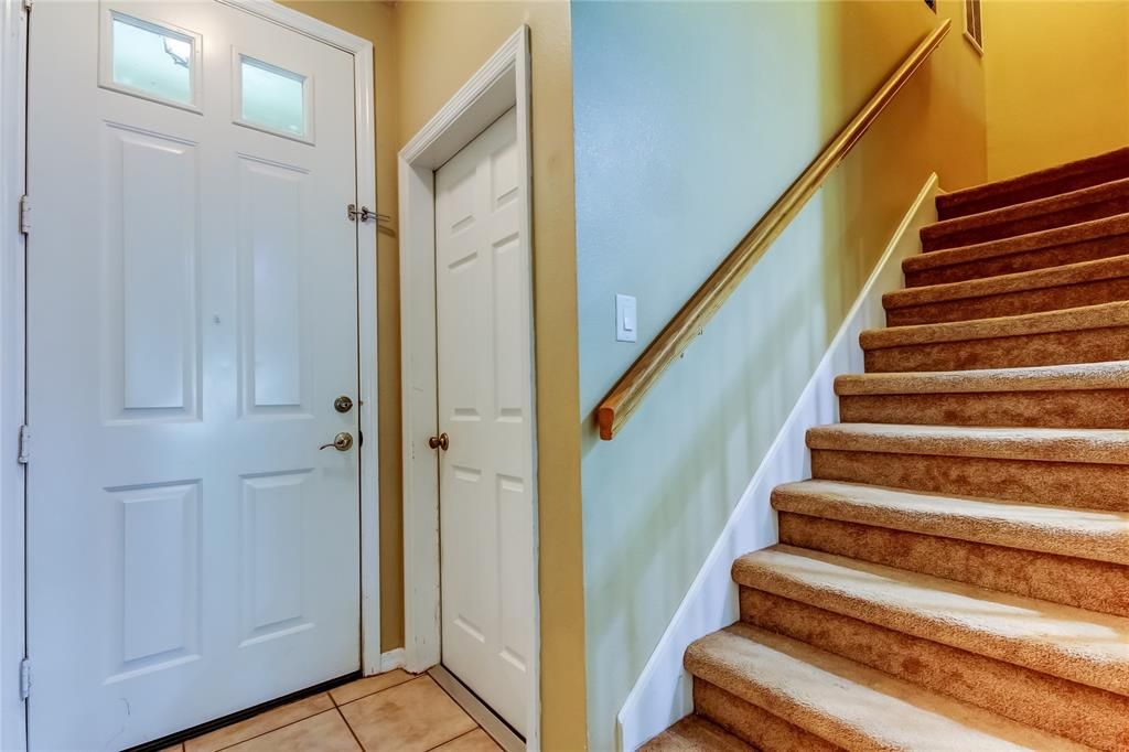 For Sale: $324,900 (2 beds, 2 baths, 1434 Square Feet)