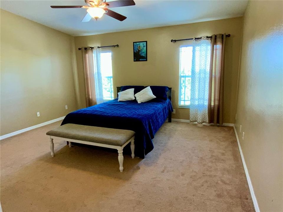 For Sale: $324,900 (2 beds, 2 baths, 1434 Square Feet)