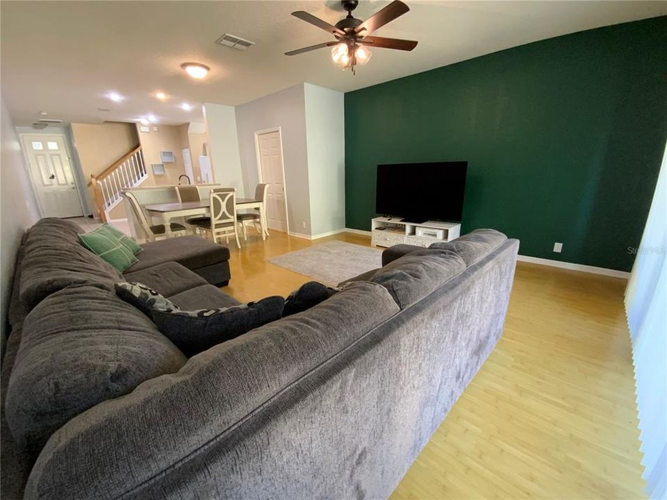 For Sale: $324,900 (2 beds, 2 baths, 1434 Square Feet)